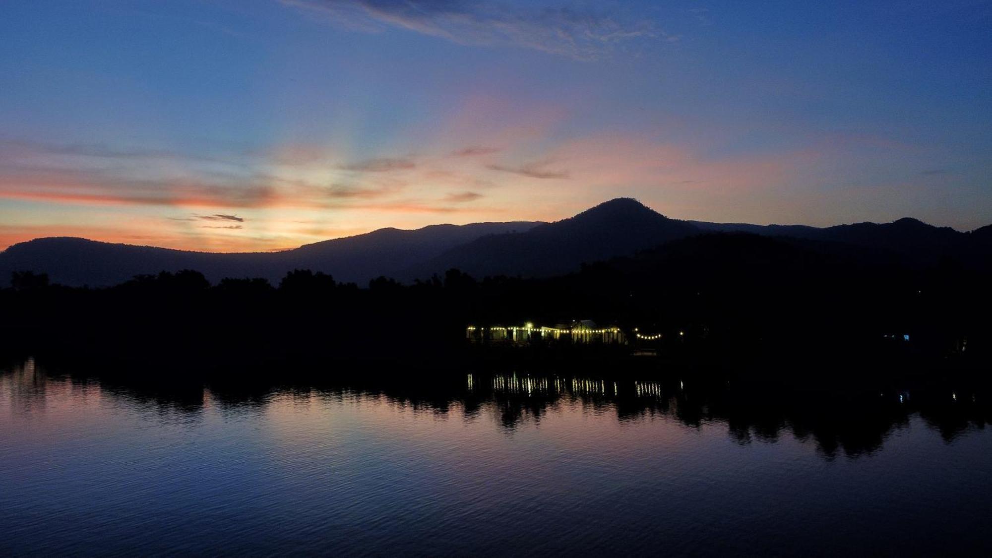 Kampot Riverfront Boutique エクステリア 写真